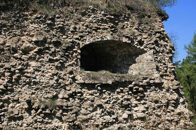 a 653